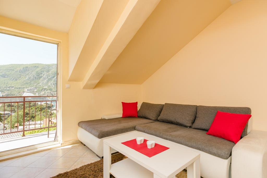 Apartments Feniks Котор Екстериор снимка